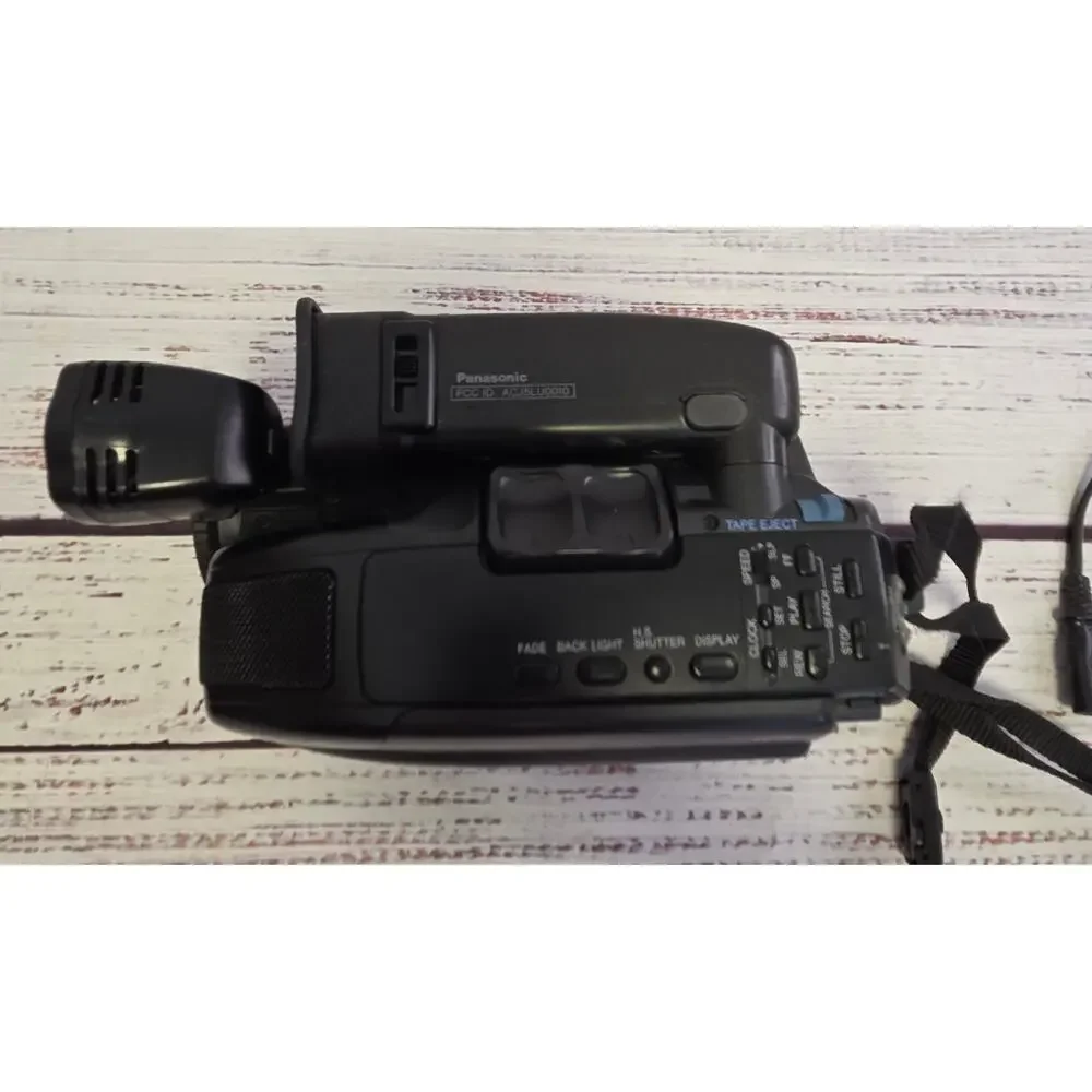Panasonic Palmcorder IQ VHS-C Camcorder PV-IQ505 Untested w Case Accessories